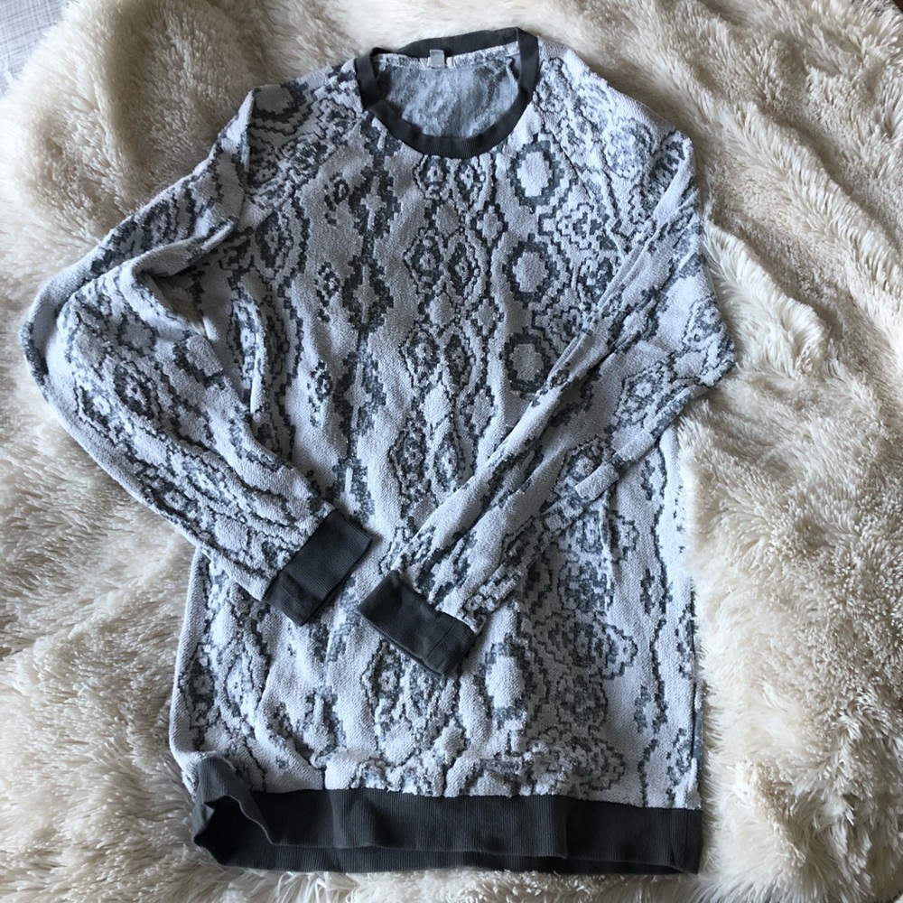 UO - Aztec grey and white burnout sweater